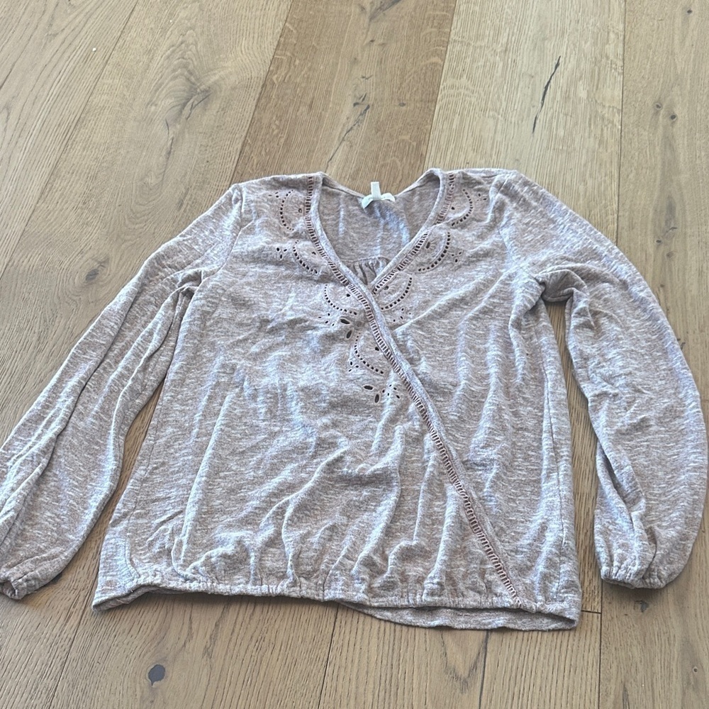 Maurice’s Women's Beige V-Neck Top dusty rose Small embroidered long sleeve